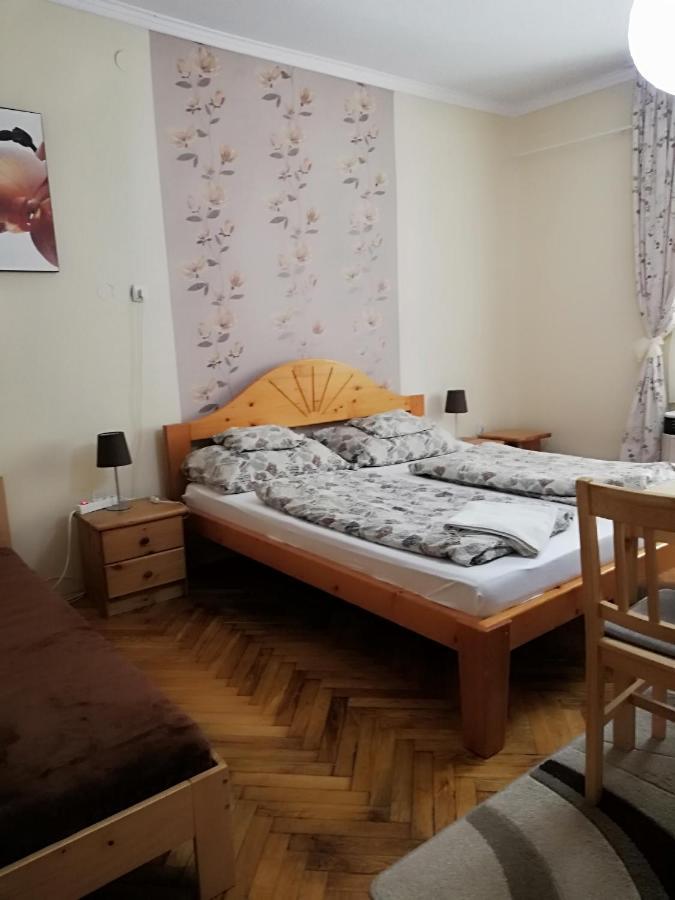 Csilla Apartman Makó Exterior foto