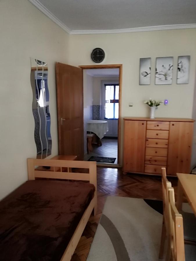 Csilla Apartman Makó Exterior foto