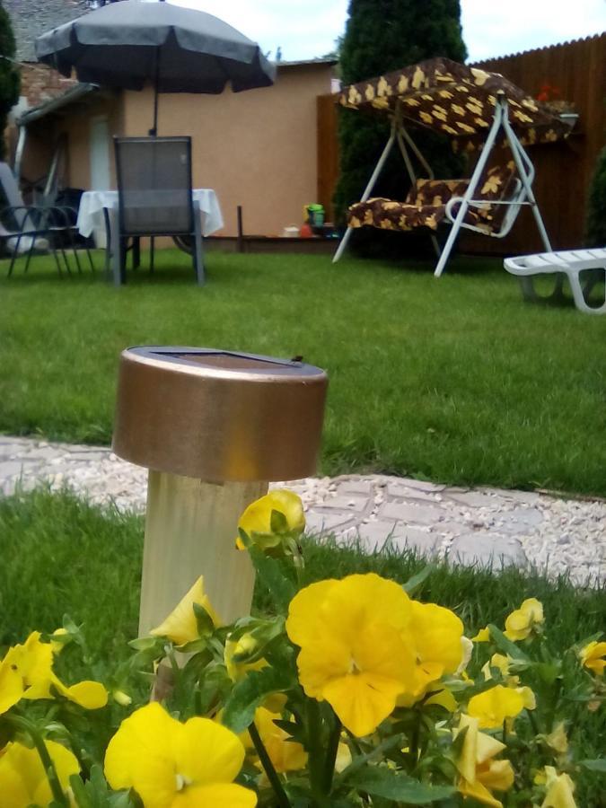 Csilla Apartman Makó Exterior foto