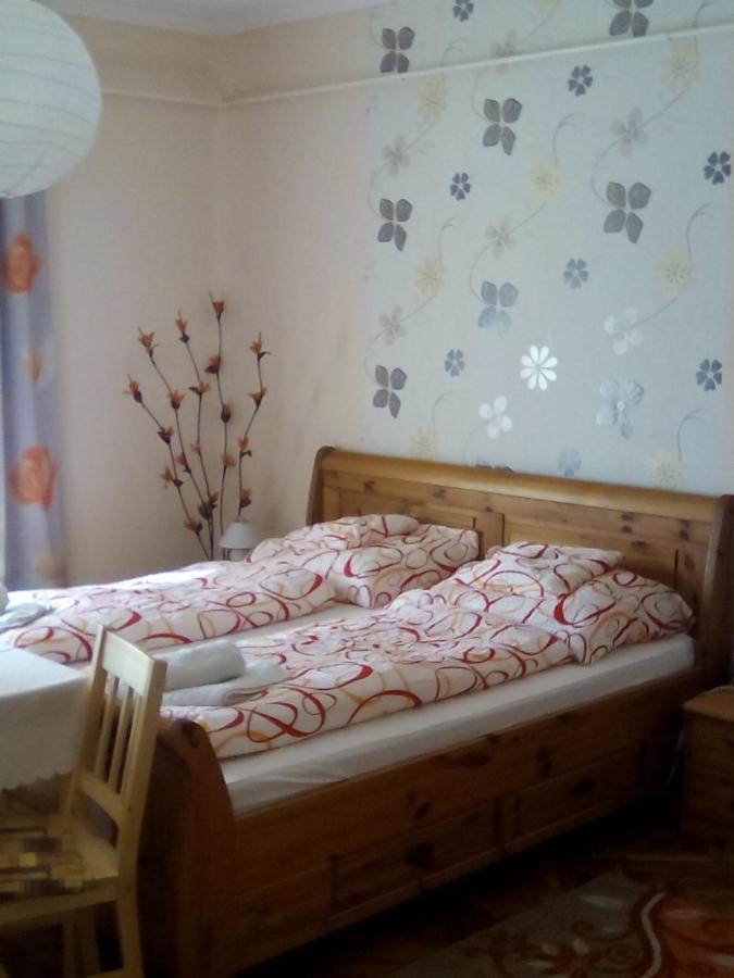 Csilla Apartman Makó Exterior foto