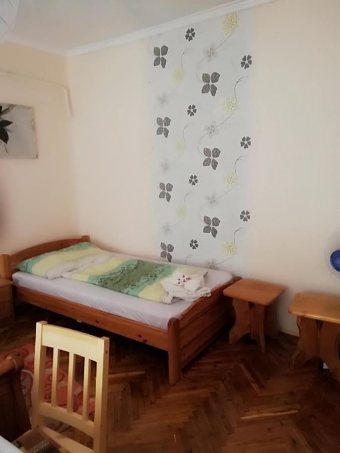 Csilla Apartman Makó Exterior foto